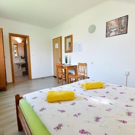 House Bicanic Seliste Dreznicko Exteriér fotografie
